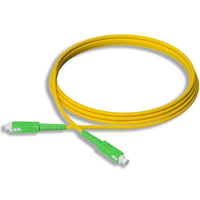 Снимка на оптичен patch cord SC-APC към SC-APC 1 m, едномодов OS2, жълт кабел със зелени конектори за FTTH и шкафове
