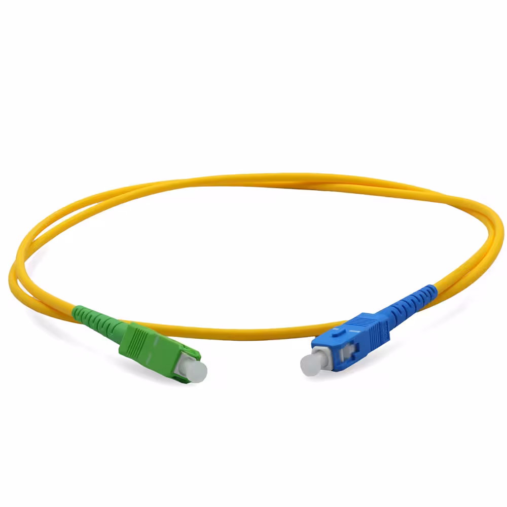 Patch cord SC/UPC към SC/APC 1 m, OS2 9/125 μm, LSZH, simplex Оптичен patch cord SC/UPC към SC/APC 1 m, едномодов OS2 9/125 μm, жълт кабел със син и зелен конектор за шкаф и FTTH