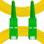Десетметров оптичен patch cord с APC конектори за fiber връзки на големи разстояния