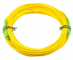Десетметров оптичен patch cord с APC конектори за fiber връзки на големи разстояния