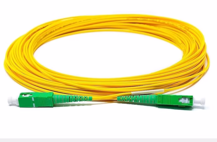 Десетметров оптичен patch cord с APC конектори за дълго разстоянния fiber връзки