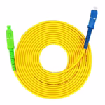 Оптичен patch cord SC/UPC към SC/APC 5 m, едномодов OS2 9/125 μm, жълт кабел със син и зелен конектор за шкаф и FTTH