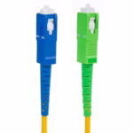 Оптичен patch cord SC/UPC към SC/APC 1 m, едномодов OS2 9/125 μm, жълт кабел със син и зелен конектор за шкаф и FTTH