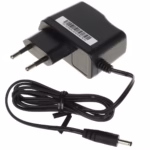 HikVision DS-3E0505D-O компактен desktop суич без PoE за стабилна LAN връзка
